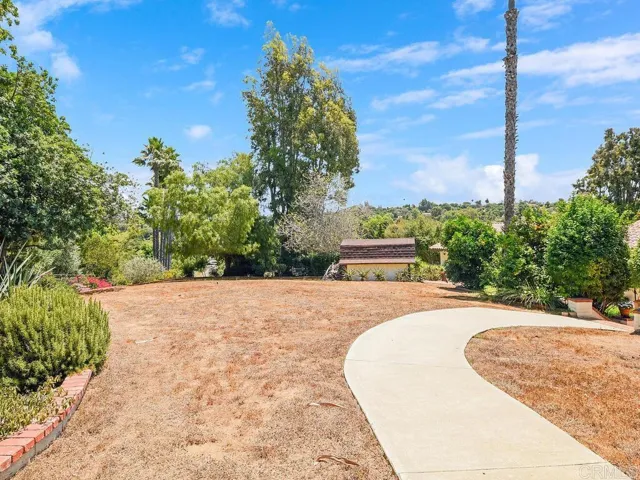 1338 Joy Road, Fallbrook, California 92028