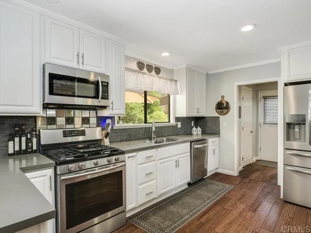 1338 Joy Road, Fallbrook, California 92028