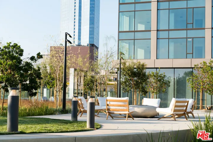 889 Francisco Street 1511, Los Angeles, California 90017