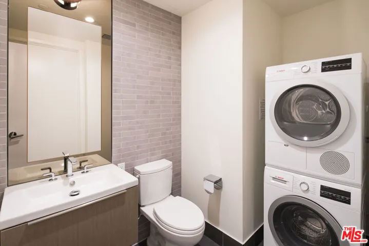889 Francisco Street 1511, Los Angeles, California 90017