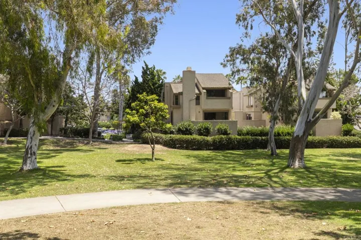 3252 Via Marin 7, La Jolla, California 92037