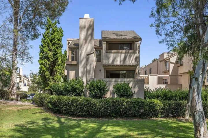 3252 Via Marin 7, La Jolla, California 92037