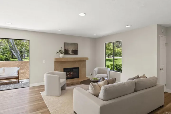 3252 Via Marin 7, La Jolla, California 92037