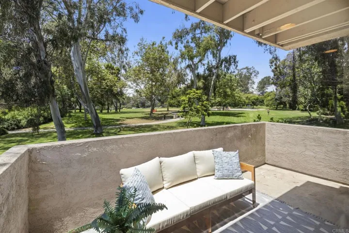 3252 Via Marin 7, La Jolla, California 92037