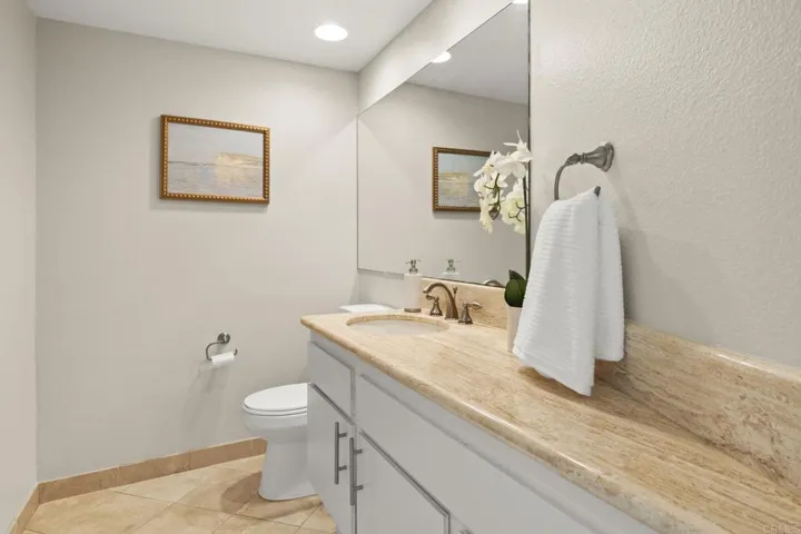 3252 Via Marin 7, La Jolla, California 92037
