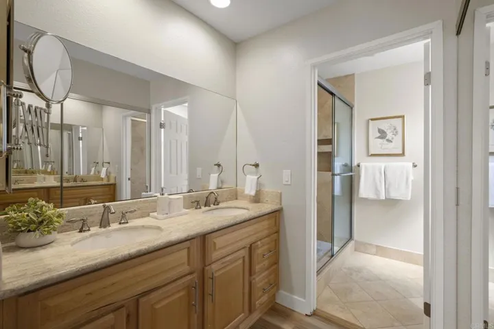 3252 Via Marin 7, La Jolla, California 92037