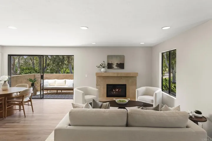 3252 Via Marin 7, La Jolla, California 92037