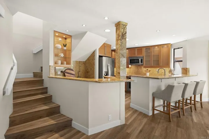 3252 Via Marin 7, La Jolla, California 92037