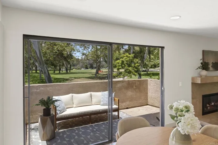 3252 Via Marin 7, La Jolla, California 92037