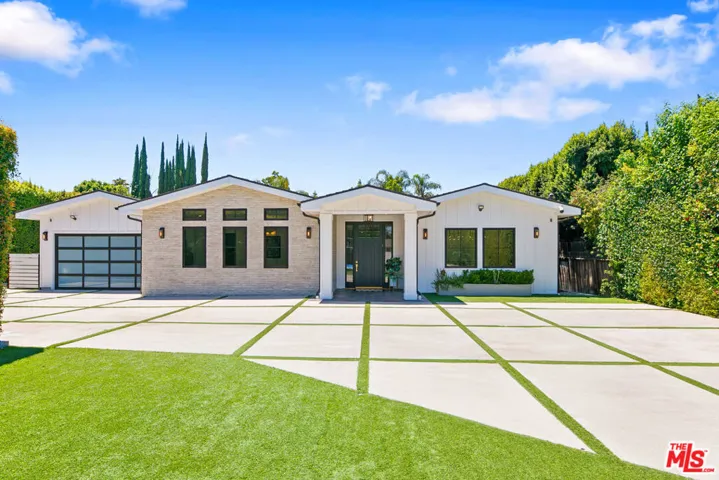 5911 Beckford Avenue, Tarzana, California 91356