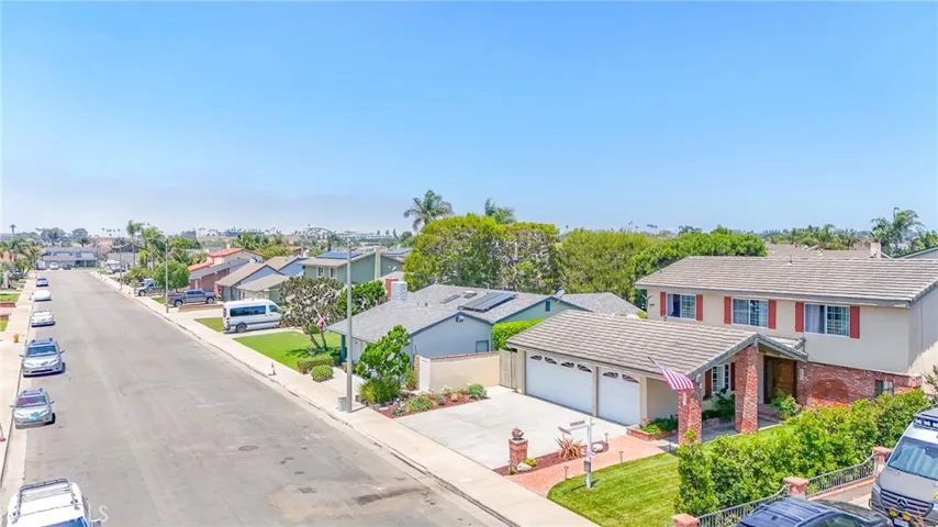 8681 Bellmead Drive, Huntington Beach, California 92646