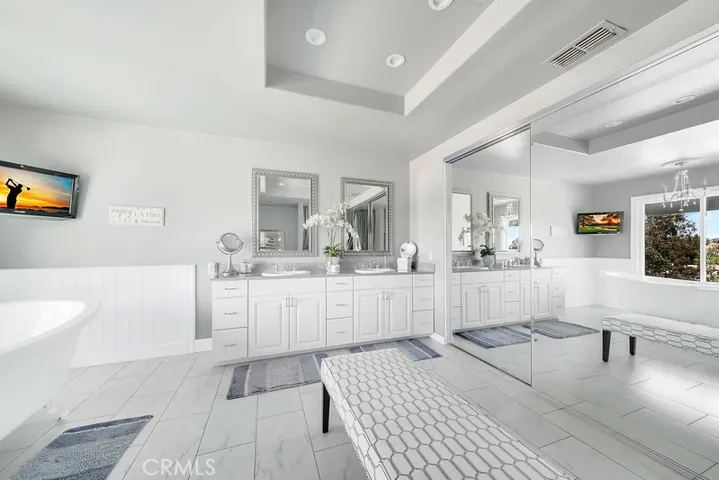 26271 La Morada Circle, Mission Viejo, California 92691