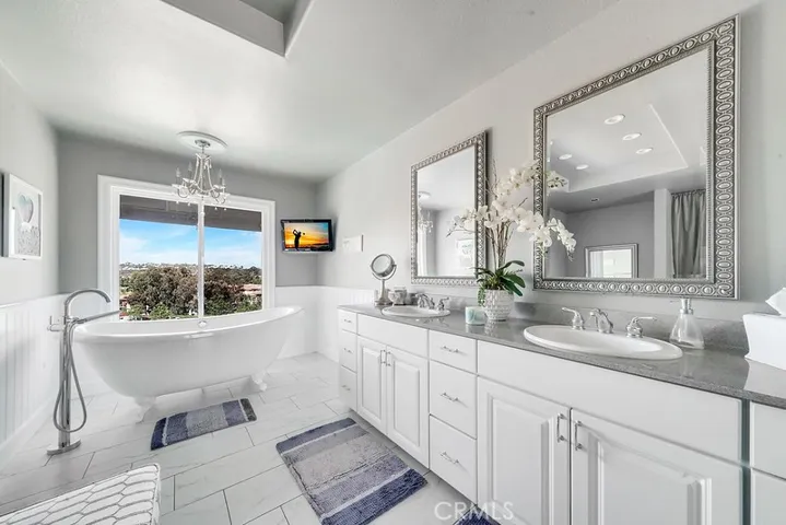 26271 La Morada Circle, Mission Viejo, California 92691