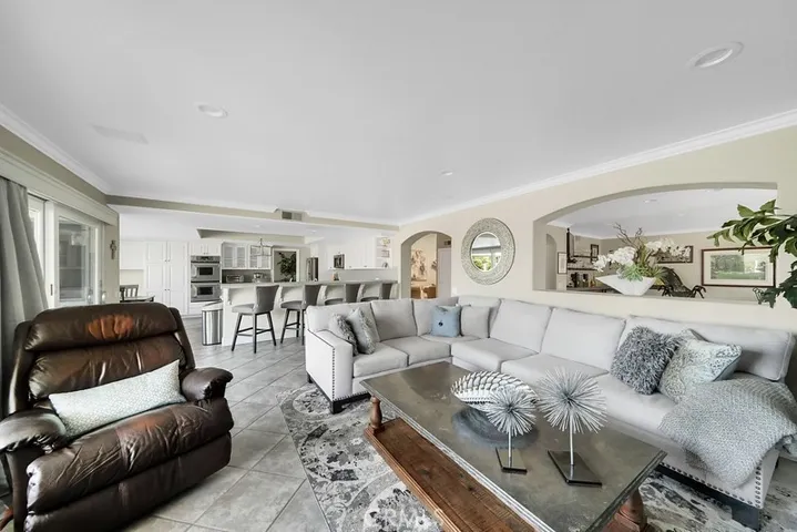 26271 La Morada Circle, Mission Viejo, California 92691