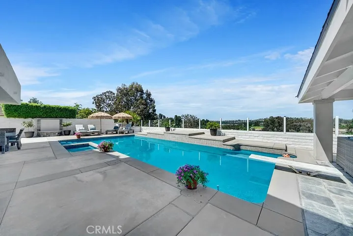 26271 La Morada Circle, Mission Viejo, California 92691