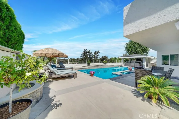 26271 La Morada Circle, Mission Viejo, California 92691