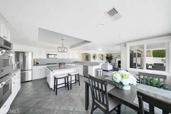 26271 La Morada Circle, Mission Viejo, California 92691