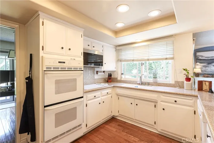 Easy Step Kitchen