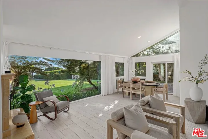 30420 Morning View Drive, Malibu, California 90265
