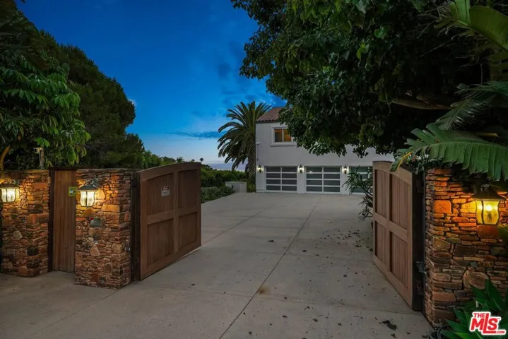 30420 Morning View Drive, Malibu, California 90265