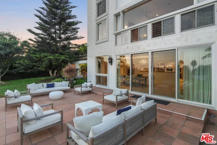 30420 Morning View Drive, Malibu, California 90265