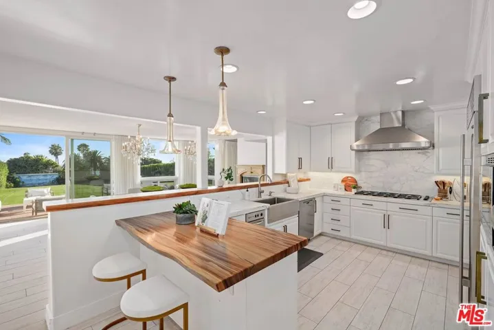 30420 Morning View Drive, Malibu, California 90265