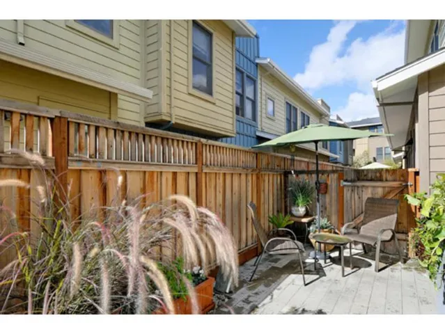 886 Altaire Walk, Palo Alto, California 94303
