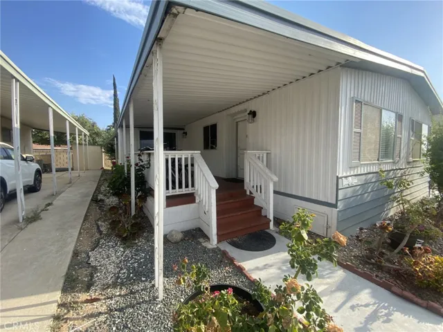 626 N Dearborn Street 11, Redlands, California 92374