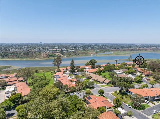 302 Esplanade, Newport Beach, California 92660