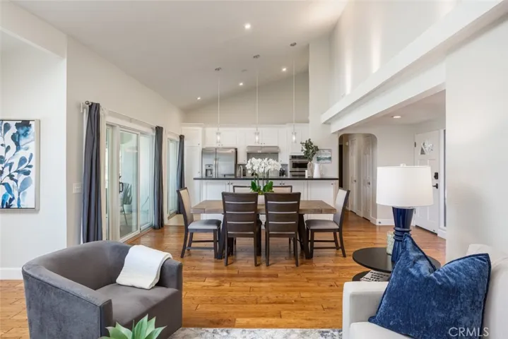 302 Esplanade, Newport Beach, California 92660