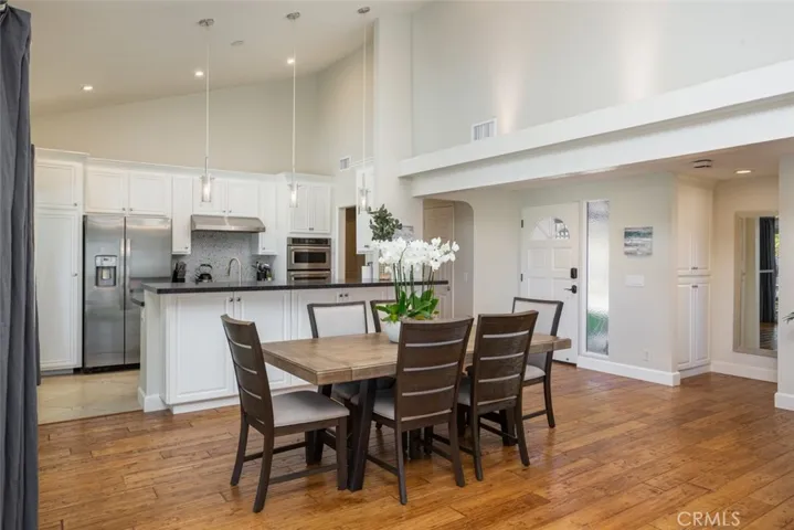 302 Esplanade, Newport Beach, California 92660