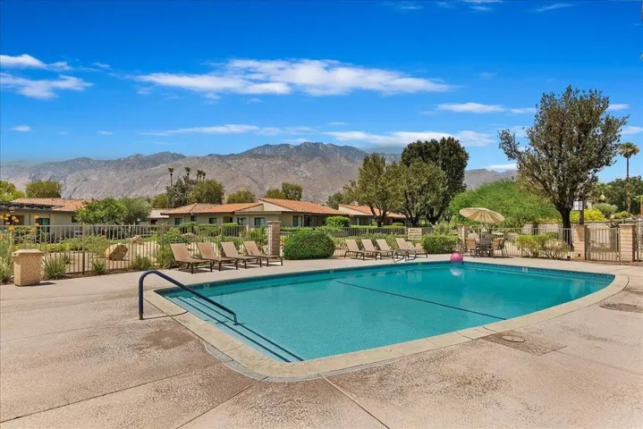 44-Community Pool
