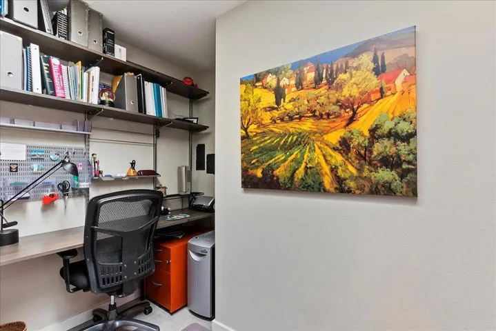 25-Office nook
