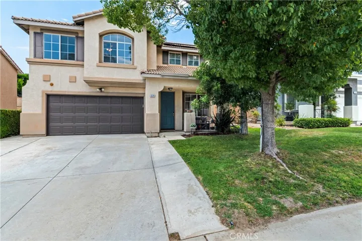 5520 Lone Pine Drive, Fontana, California 92336