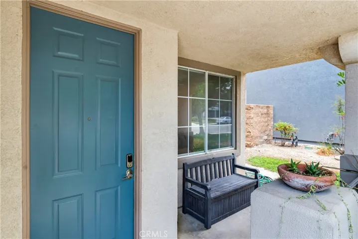5520 Lone Pine Drive, Fontana, California 92336