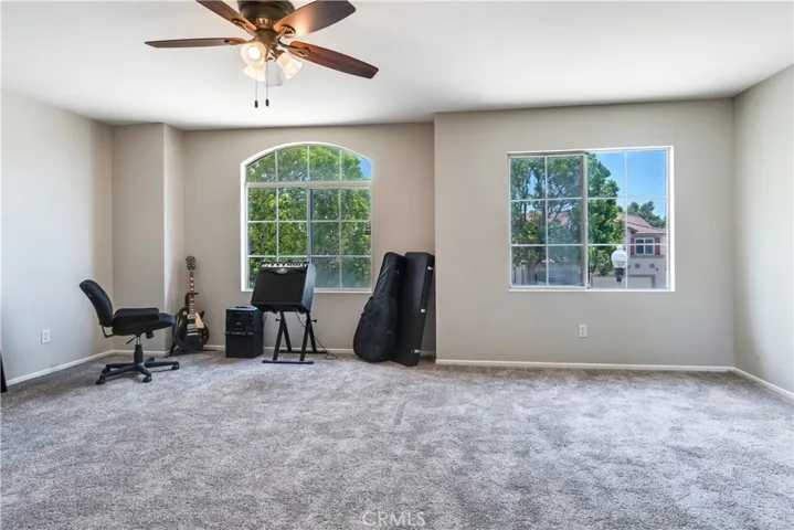 5520 Lone Pine Drive, Fontana, California 92336