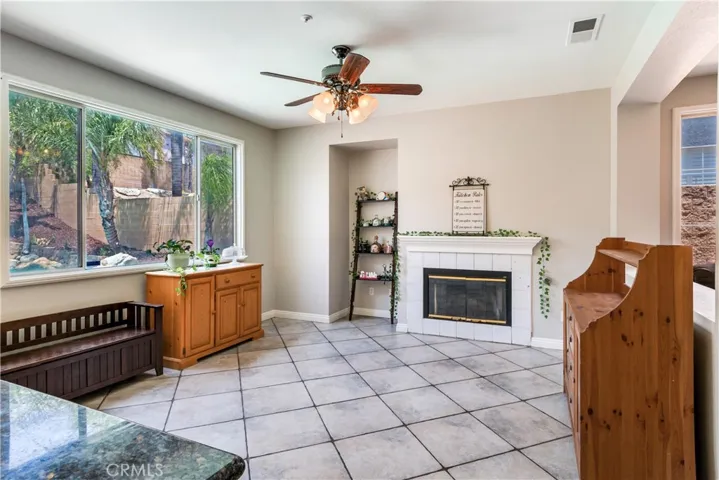 5520 Lone Pine Drive, Fontana, California 92336