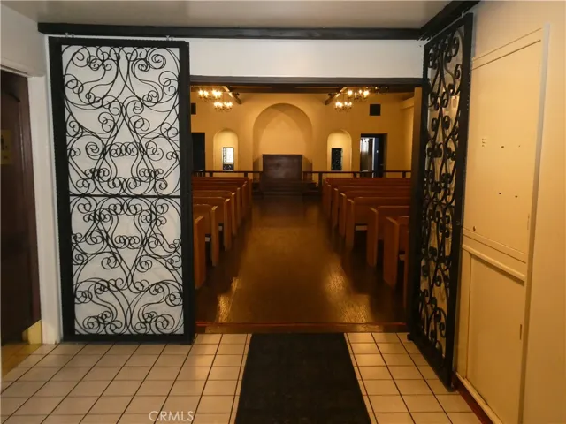 607 4th Street, San Fernando, California 91340