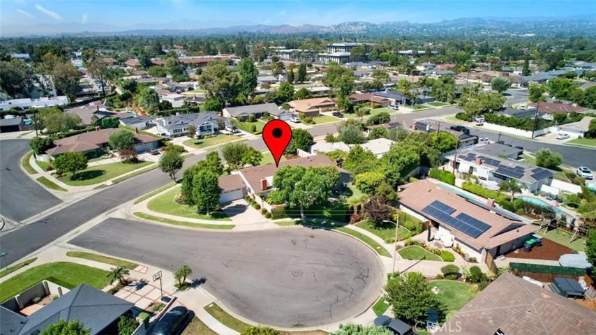17572 Wellington Avenue, Tustin, California 92780