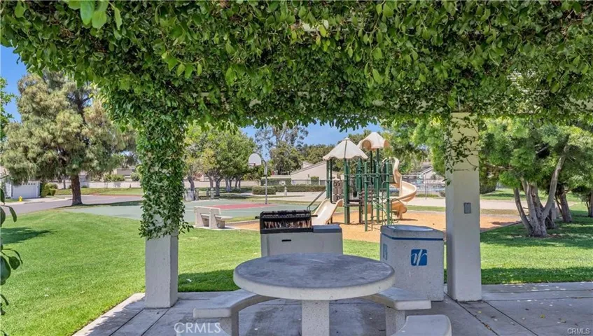 13 Willowgrove, Irvine, California 92604