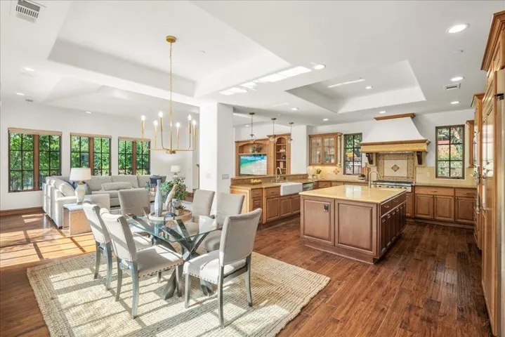 390 Chamisal Avenue, Los Altos, California 94022