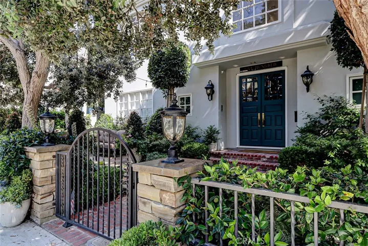 500 7th Street, Manhattan Beach, California 90266