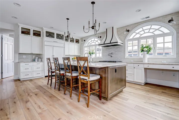 500 7th Street, Manhattan Beach, California 90266