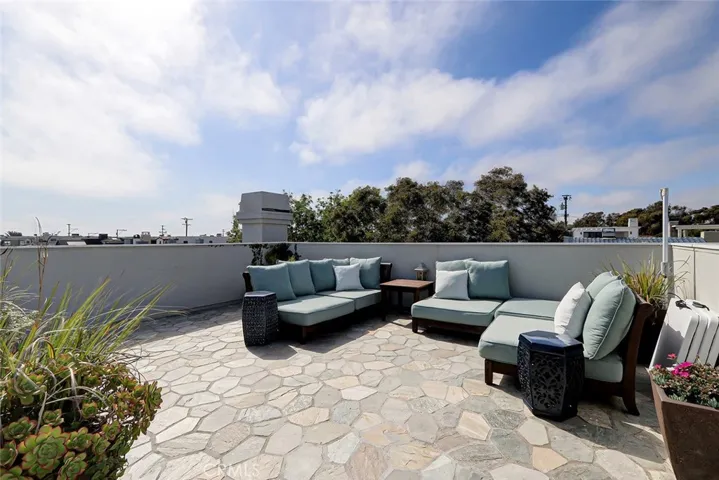 500 7th Street, Manhattan Beach, California 90266