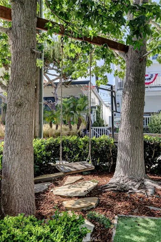 500 7th Street, Manhattan Beach, California 90266