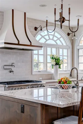 500 7th Street, Manhattan Beach, California 90266