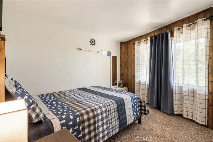 881 Rhine Road, Lake Arrowhead, California 92352