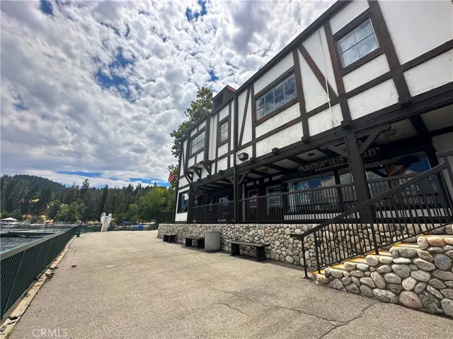 881 Rhine Road, Lake Arrowhead, California 92352