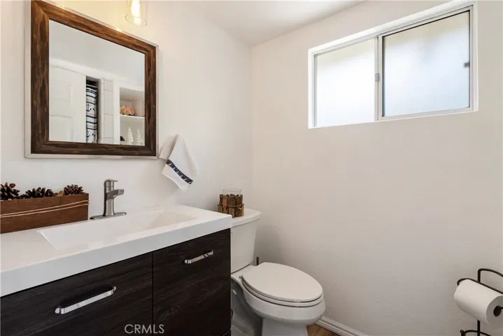 2ND LEVEL UPGRADED BATHROOM