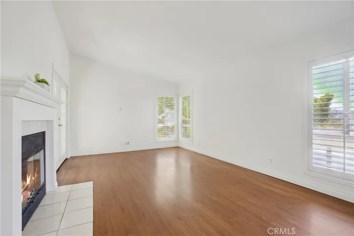 Vaulted ceilings and fireplace